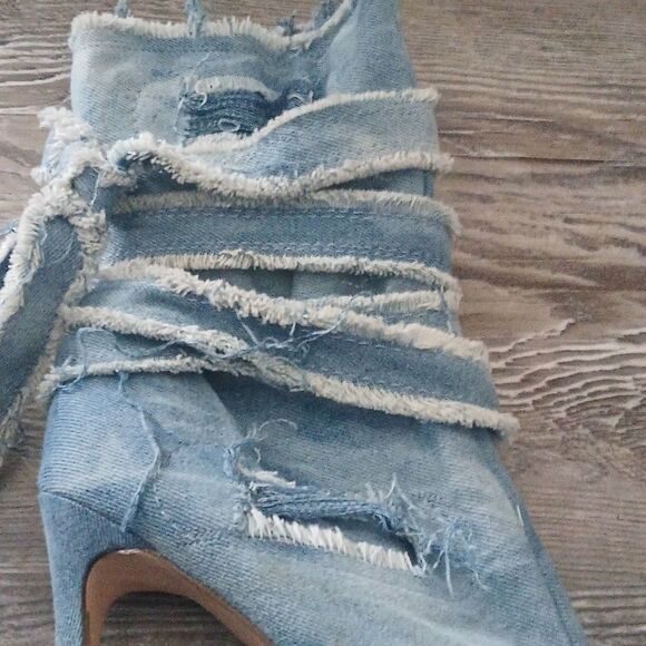 Jubilee open toe distressed denim jean  boot heels Sz 7 EUC - Picture 5 of 9